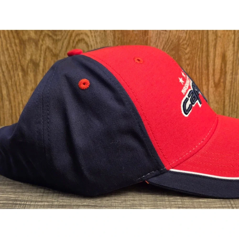 NWOT Washington Capitals Reebok Strapback Cap Hat